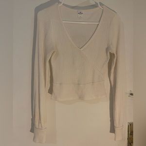 Hollister Small Cream V-neck
